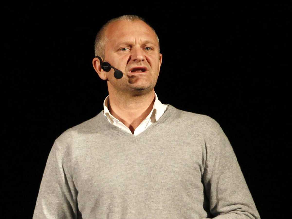 Andrea Pucci sul palco 