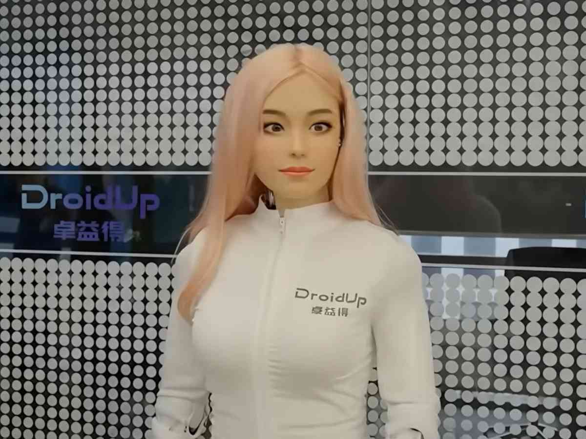 Robot con sembianze umane