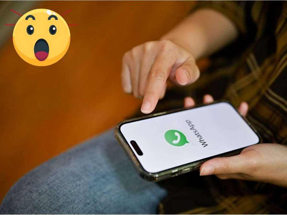 persona che usa whatsapp